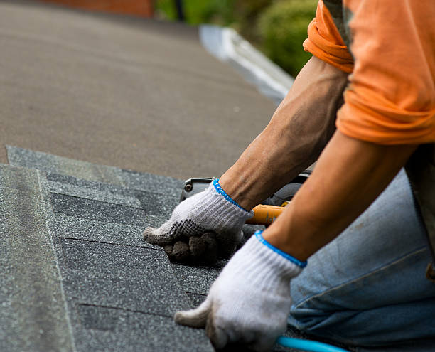 Best Roof Maintenance Services  in Richfield, WI